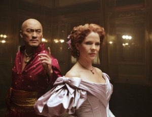 "Shall We Dance?": Kelli O'Hara and Ken Watanabe Take the Floor in <em>The King and I</em>