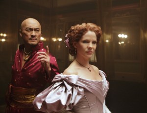 Get to Know Kelli O'Hara and Ken Watanabe in New Footage From Broadway's <em>The King and I</em>