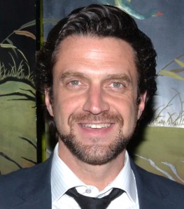 Raúl Esparza, Patrick Page, and More to Join Hamish Linklater and Lily Rabe in <em>Cymbeline</em>