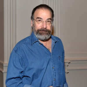 Broadway's Mandy Patinkin Will <em>Get Smurfy</em> in New Smurfs Film