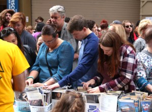 Broadway Flea Market Sets a New Fund-Raising Record