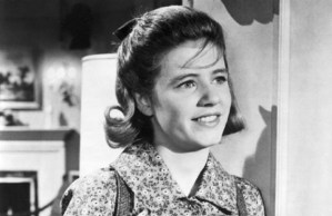 Flashback Friday: Patty Duke Sings "Funny Little Butterflies" on The Patty Duke Show