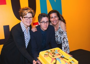 Broadway's Tony-Winning <em>Fun Home</em> Celebrates First Anniversary