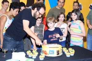 Broadway's <em>Fun Home</em> Celebrates 500 Performances