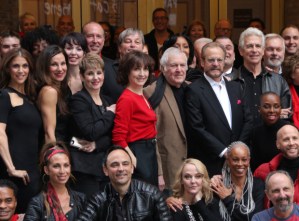 Broadway's <em>Chicago</em> Welcomes Two Decades of Alumni to Celebrate 20th Anniversary