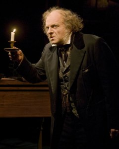 Alley Theatre Brings <em>A Christmas Carol — A Ghost Story of Christmas</em> to the Stage