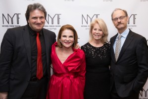 Tovah Feldshuh and David Hyde Pierce Celebrate Women on Mother's Day