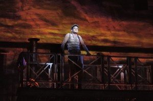 Disney's <em>Newsies</em>, Starring Jeremy Jordan, to Return to Cinemas