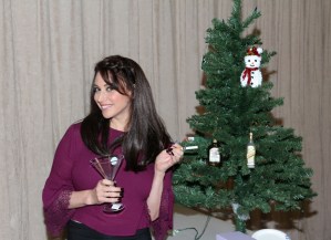 Lesli Margherita and Company of <em>Who's Holiday!</em> Meet the Press