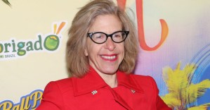 Joel Grey to Direct Jackie Hoffman in Yiddish <em>Fiddler on the Roof</em>