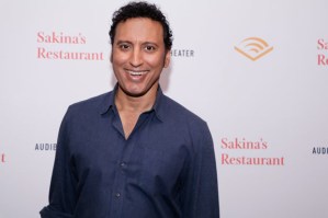 Aasif Mandvi Meets the Press For Obie-Winning <em>Sakina's Restaurant</em>