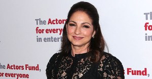 Gloria Estefan to Host 2018 Kennedy Center Honors, With Cher and More