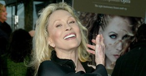 Faye Dunaway Will Return to Broadway to Play Katharine Hepburn in <em>Tea at Five</em>