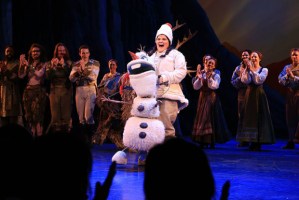 <em>Frozen</em>'s New Stars Take Their First Bows on Broadway