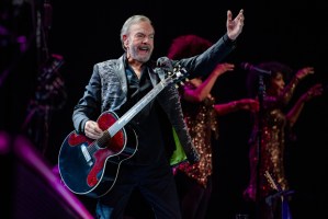 Neil Diamond Bio-Musical Is Being Developed for Broadway