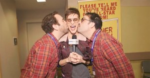 Flashback Friday: Jenn Colella Leads a Lovefest at BroadwayCon 2019