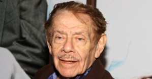 Jerry Stiller, Veteran of 15 Broadway Shows and TV Dad on <em>Seinfeld</em>, Dies at 92