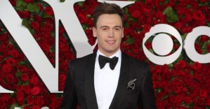 Erich Bergen to Return to <em>Waitress</em> as Dr. Pomatter