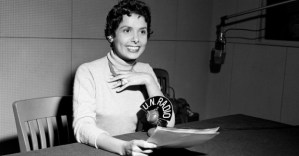 Brooks Atkinson Theatre to Be Renamed for Performer and Activist Lena Horne