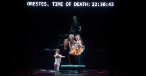 Review: Robert Icke Does Justice to the <em>Oresteia</em> While Updating It to Modern Times