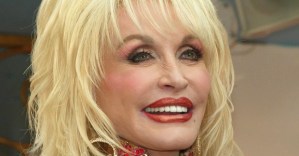 Movie-Musical <em>Dolly Parton's Mountain Magic Christmas</em> to Air on NBC This Holiday Season