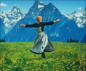 Julie Andrews Didn’t Watch Carrie Underwood in NBC’s <em>The Sound of Music</em>