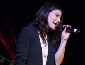 Idina Menzel Previews Broadway’s <em>If/Then</em> at Fan Concert