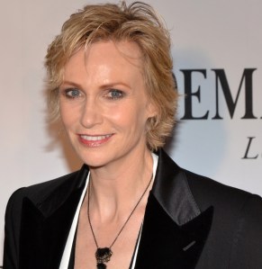 <em>Glee</em>'s Jane Lynch to Make Her Solo Concert Debut in New York City