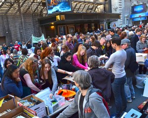 Broadway Flea Market & Grand Auction Returns to Shubert Alley