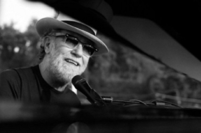 francesco de gregori live at the regent theatre logo 90129