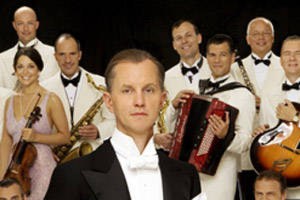 Max Raabe & Palast Orchester