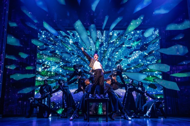 06. Roman Banks as 'MJ' and the cast of the MJ First National Tour. Photo by Matthew Murphy, MurphyMade