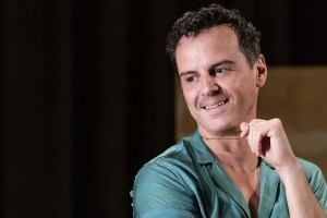 Review: <i>Fleabag</i> Hot Priest Andrew Scott Stars in a Solo <i>Vanya</i> That Has Faith in Its Audience