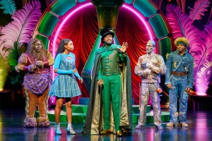 Review: A Big, Empty Revival of <i>The Wiz</i> Lacks the Magic of Broadway