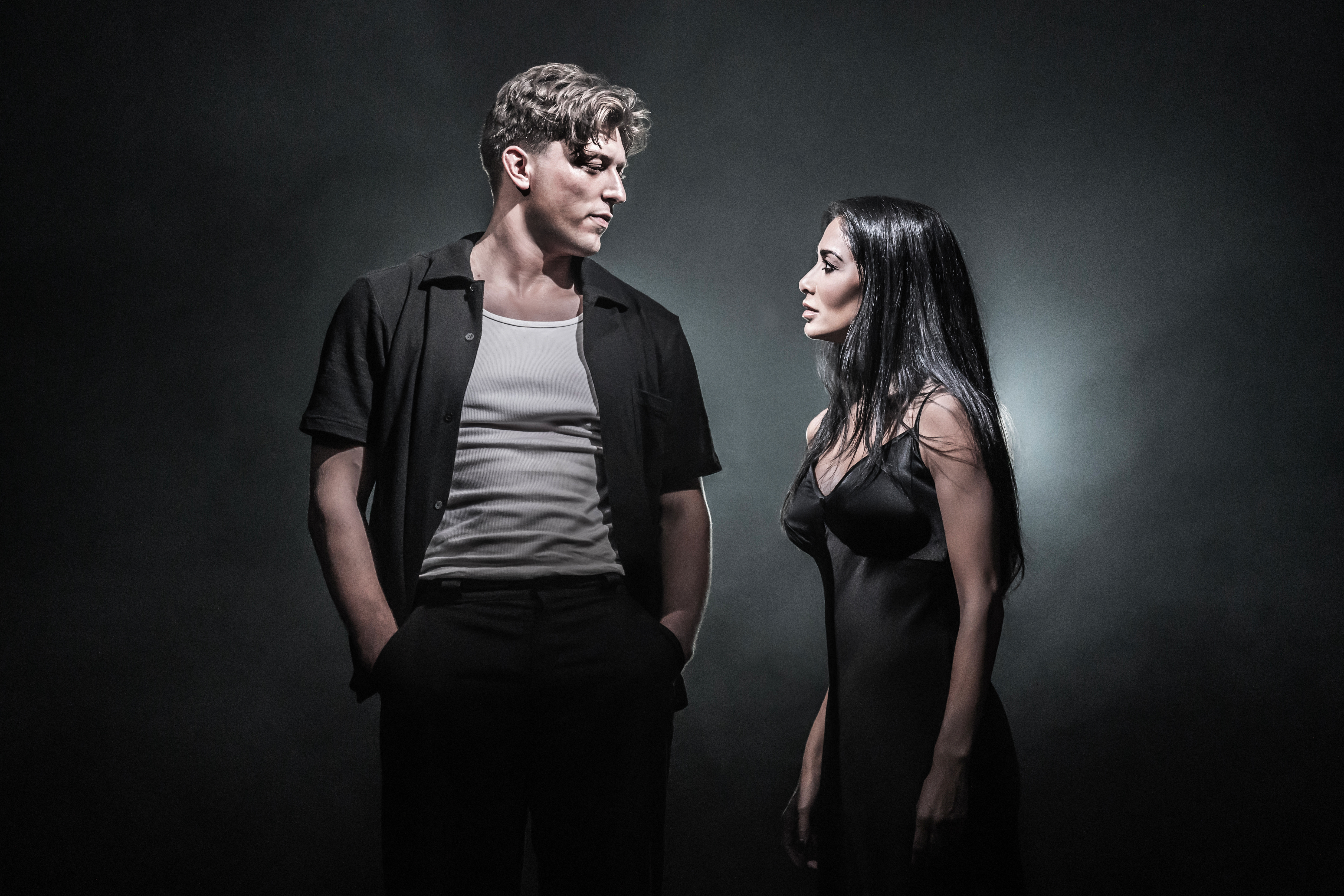 2 Tom Francis (Joe Gillis) and Nicole Scherzinger (Norma Desmon) in SUNSET BOULEVARD. photo by Marc Brenner.Sunset DRESS 0516 PJZEDIT v003 (1)