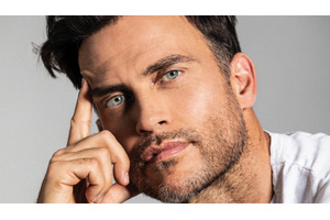 Cheyenne Jackson: Signs of Life